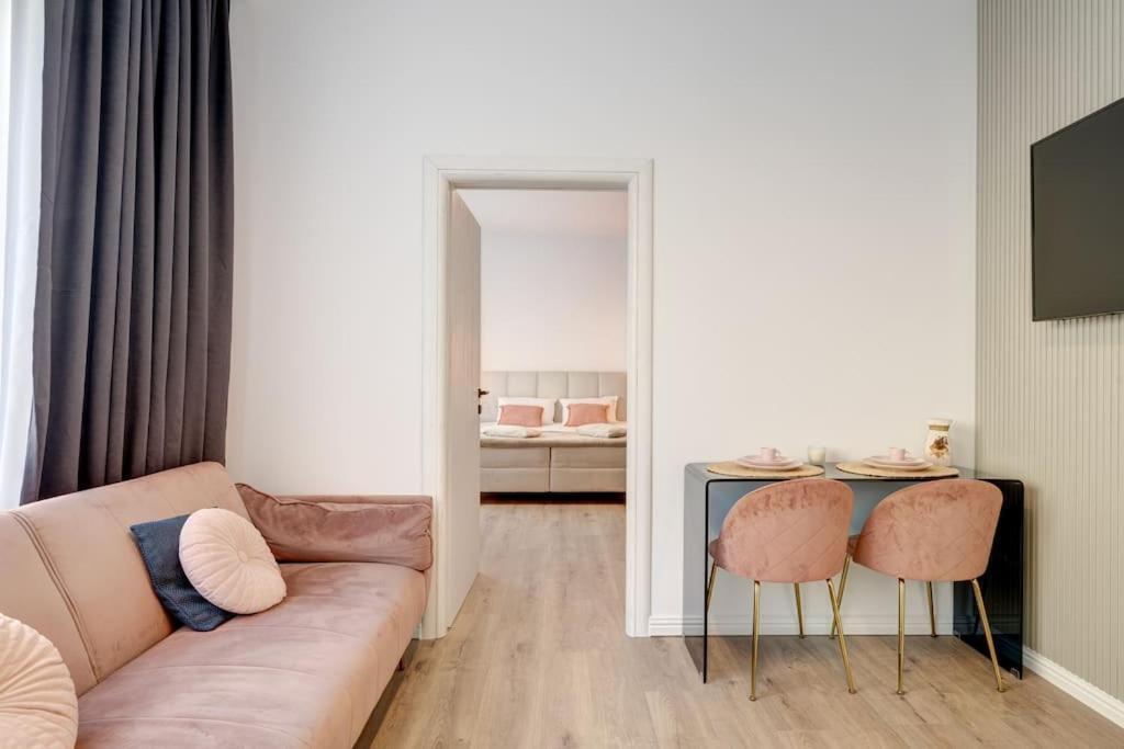 Ferienwohnung Oasis On Calea Victoriei Bukarest Exterior foto